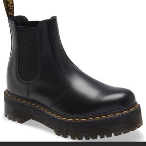 Black platform Dr.Martens